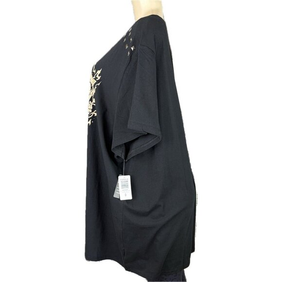 Torrid +4 Black 3 Skulls Metallic Foil Graphic Studded Accent Short Sleeve Tee - Picture 5 of 6